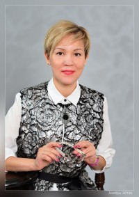 Zoya Akmanova